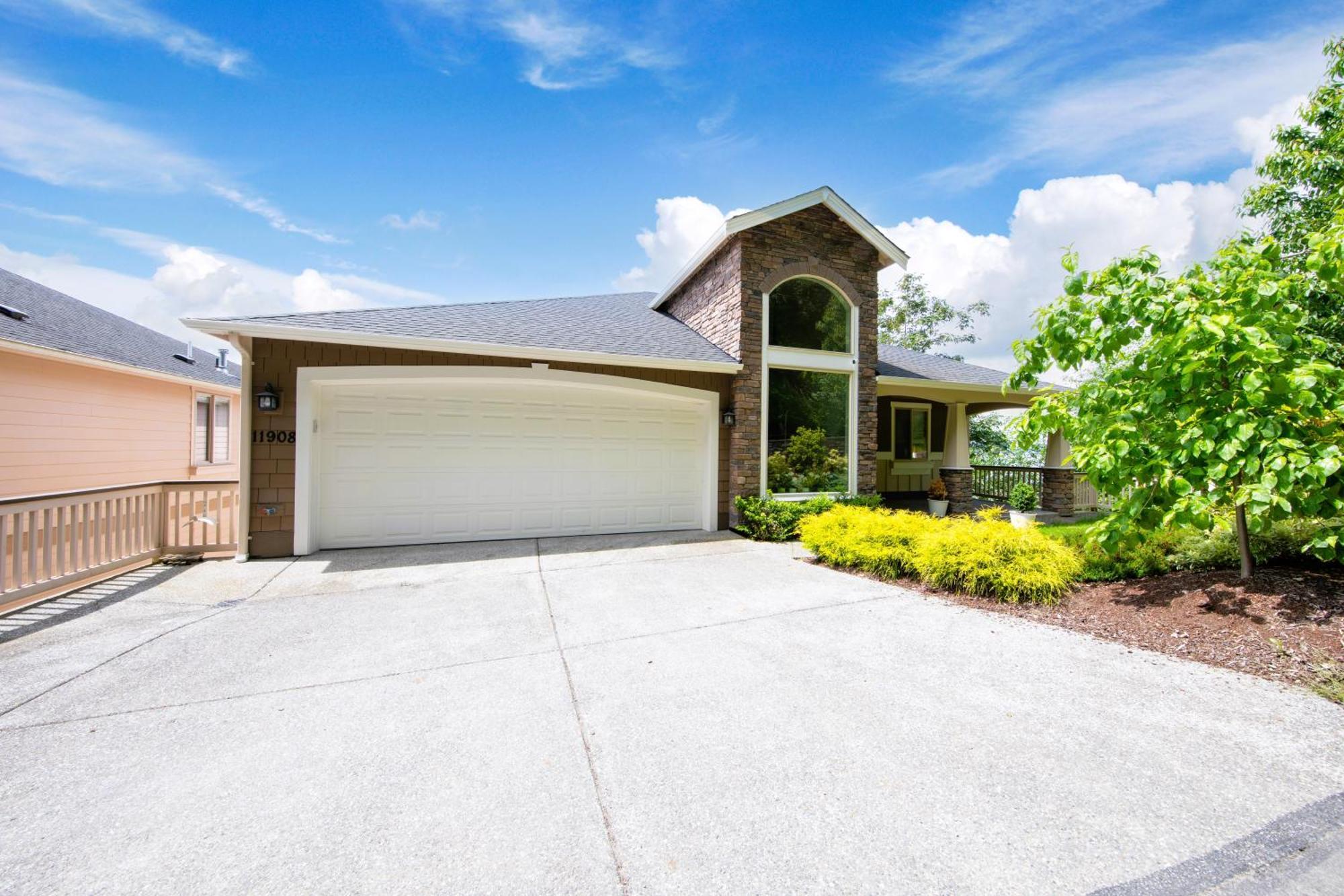 Stunning House With Views Of Puget Sound! Ideal For Family Reunions Edmonds Exterior foto