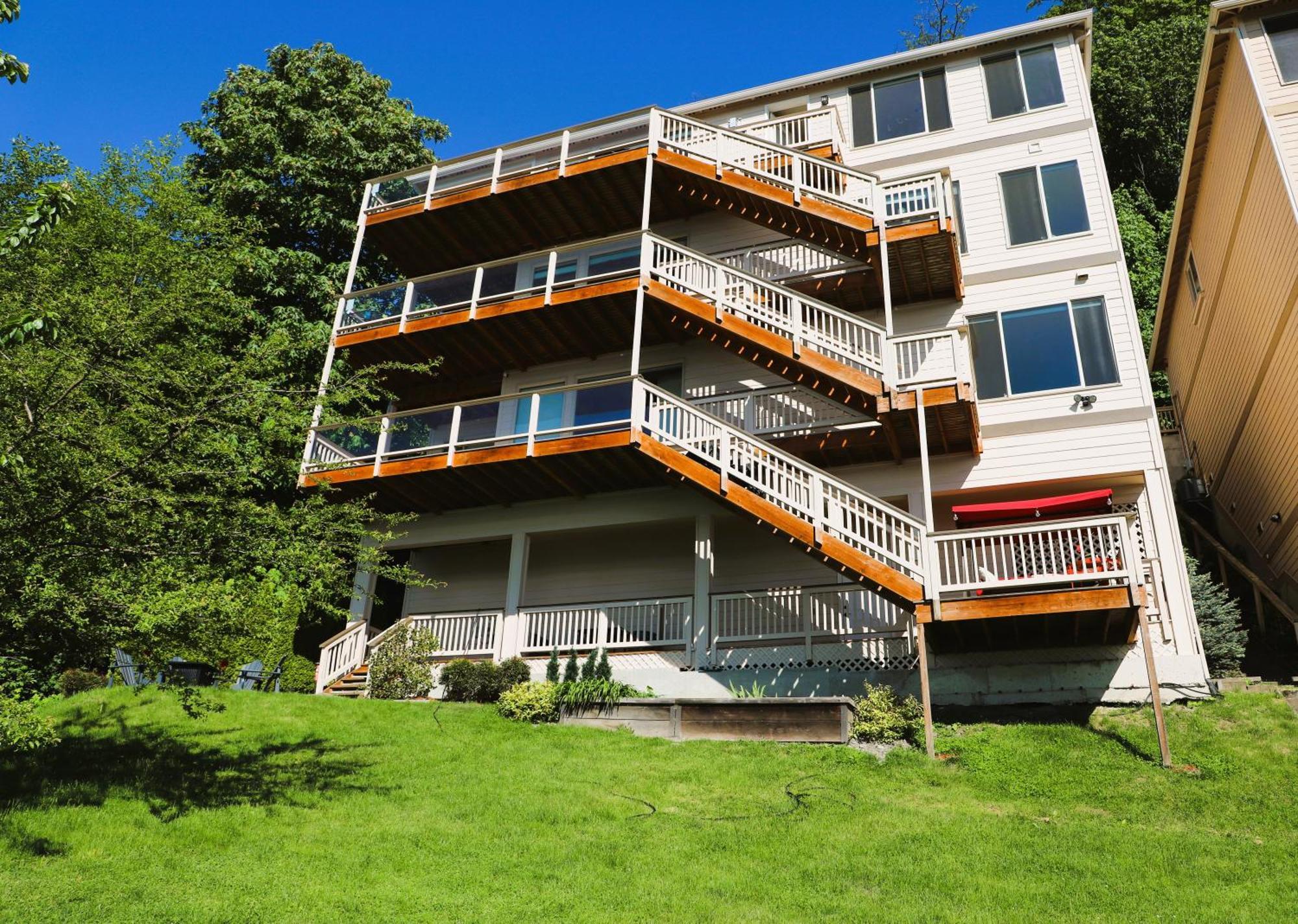Stunning House With Views Of Puget Sound! Ideal For Family Reunions Edmonds Exterior foto