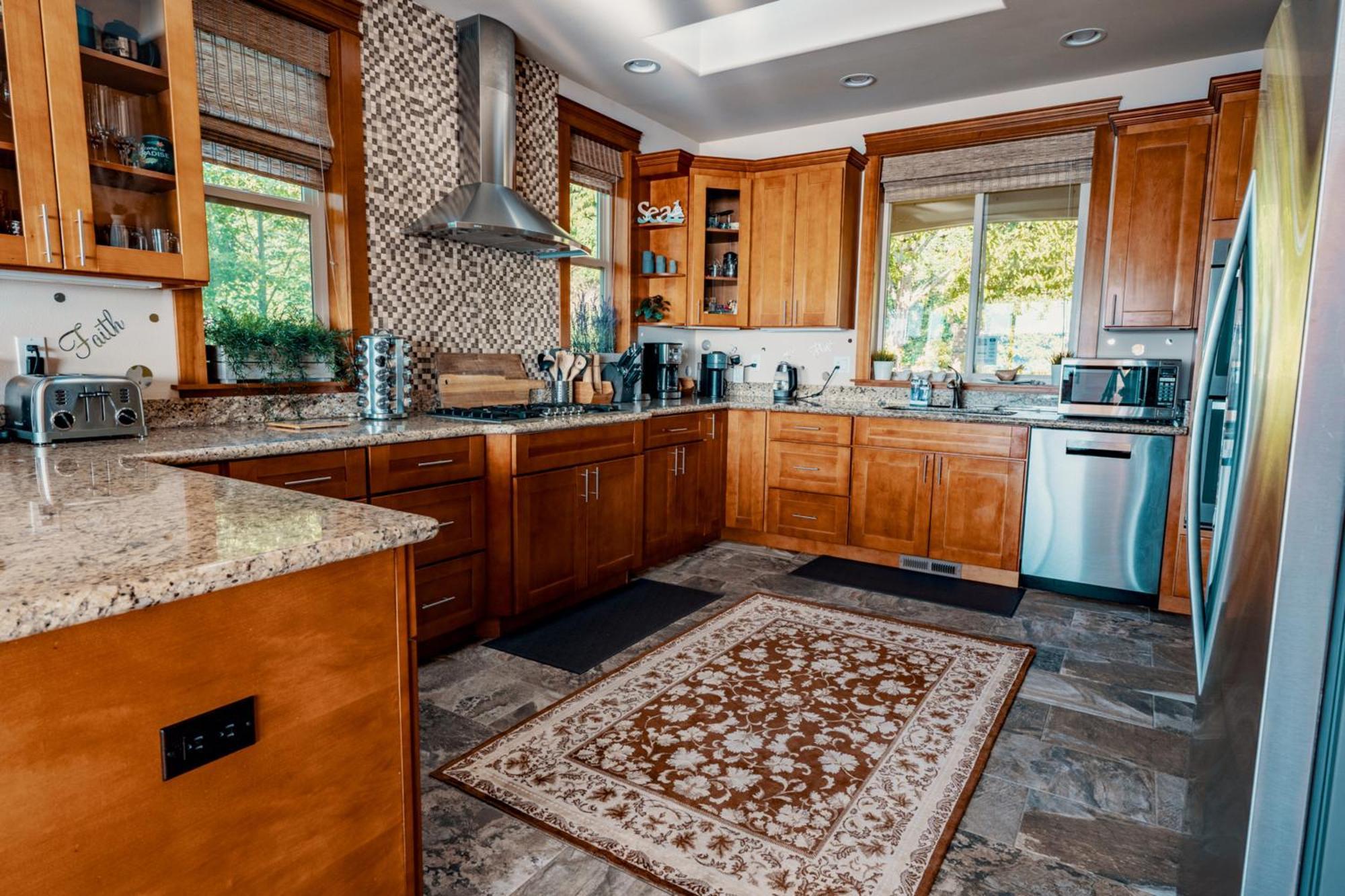 Stunning House With Views Of Puget Sound! Ideal For Family Reunions Edmonds Exterior foto