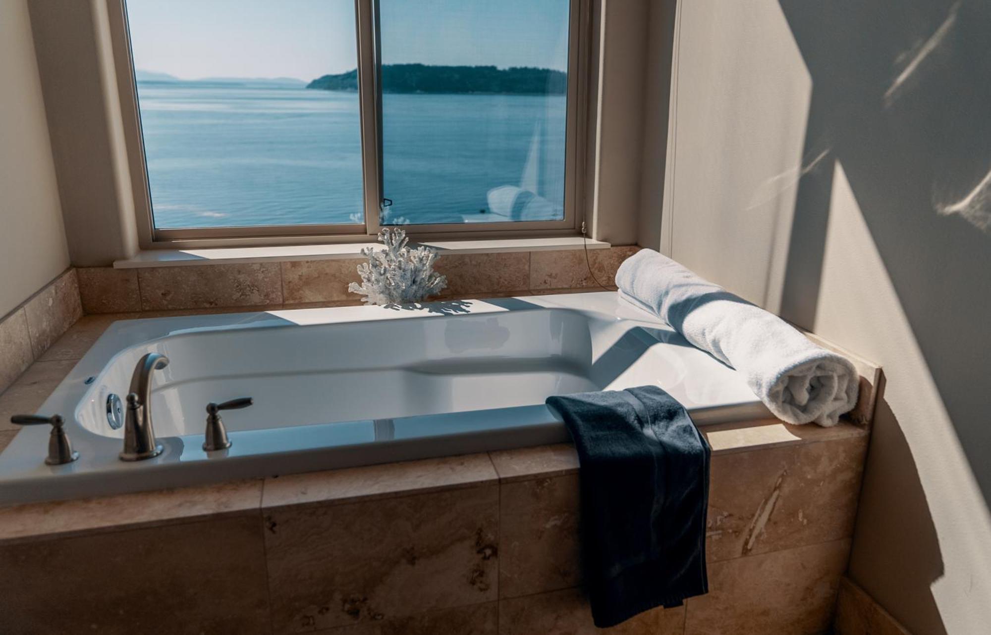 Stunning House With Views Of Puget Sound! Ideal For Family Reunions Edmonds Exterior foto
